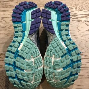 Brooks Shoes - Brooks Adrenaline 16 Running Shoe Brooks Shoes - Brooks Adrenaline 16 Running Shoe